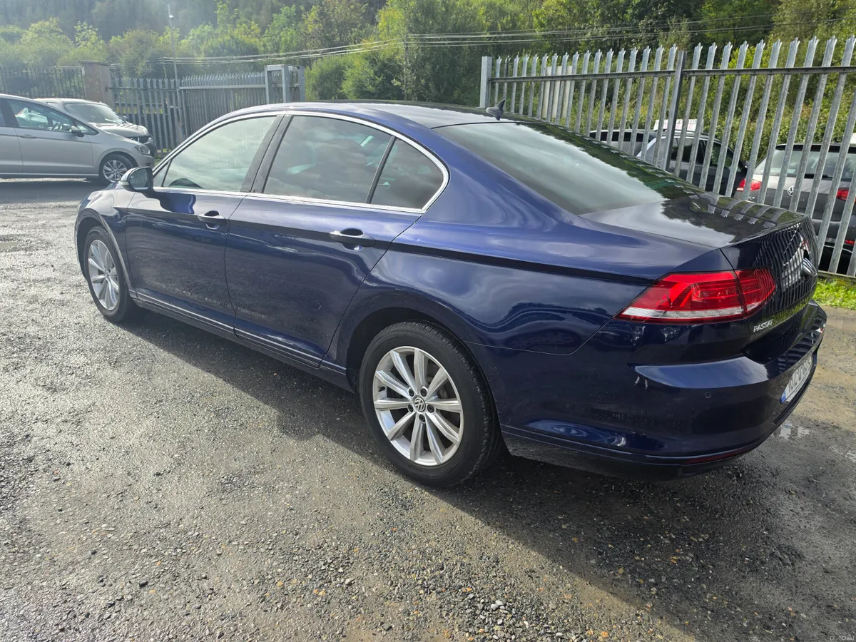 Volkswagen Passat 2018 - Image 5
