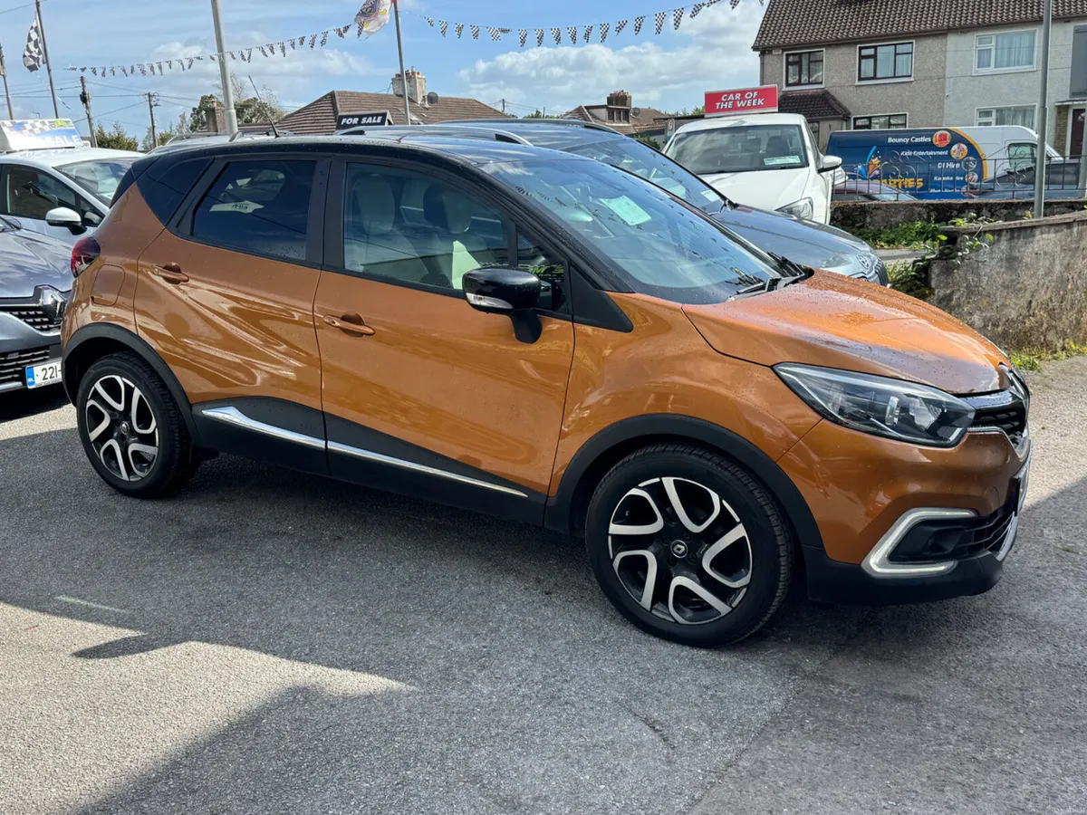 Renault Captur low mileage petrol - Image 2