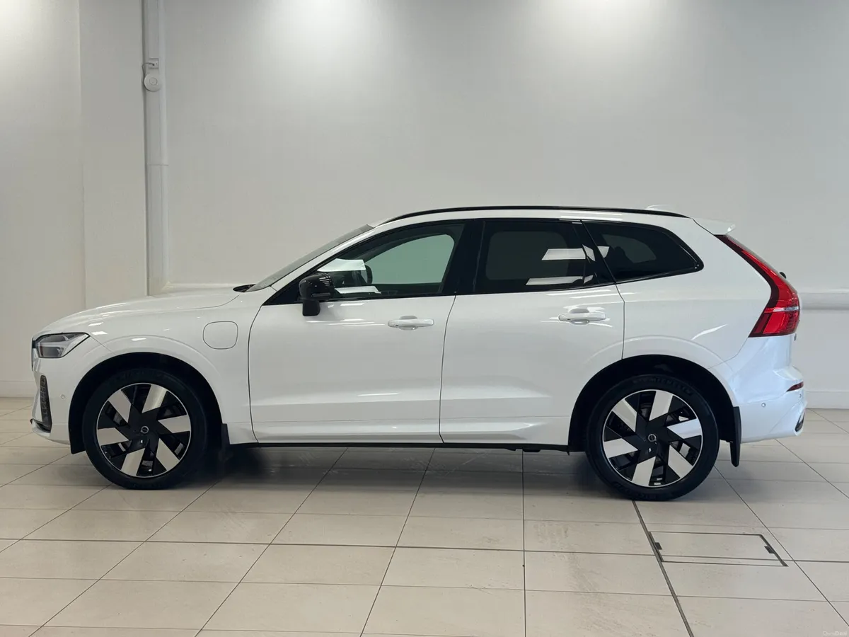 Volvo XC60 2024 - Image 3