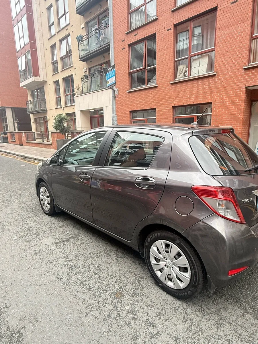 2012 Toyota Yaris | Petrol | Manual | 110,550 km - Image 5