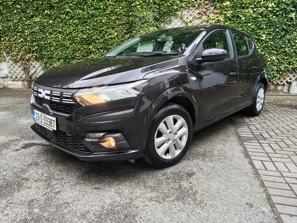Dacia Sandero 2023 EXPRESSION SPEC EXTRAS CAMERA - Image 5