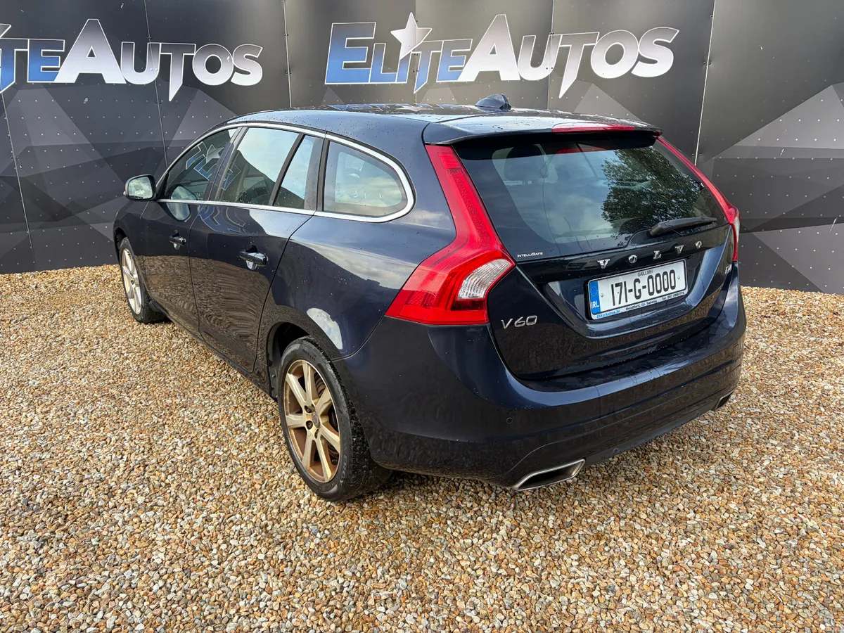 Volvo V60 D4 2.0 Automatic 2017 - Image 3