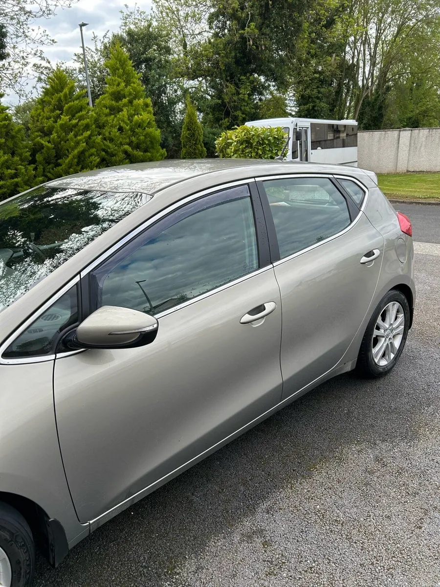 Kia Ceed 1.6 CRDI 2014 - Image 4