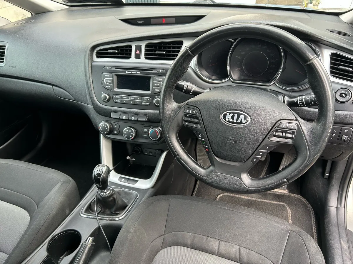 Kia Ceed 1.6 CRDI 2014 - Image 6