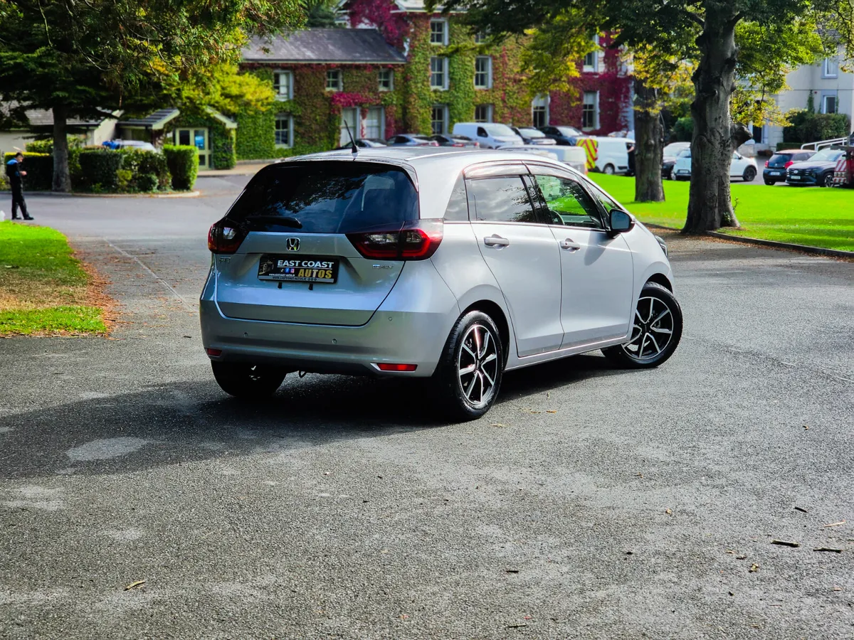 2021 Honda Fit 1.5 Petrol Hybrid Automatic - Image 6