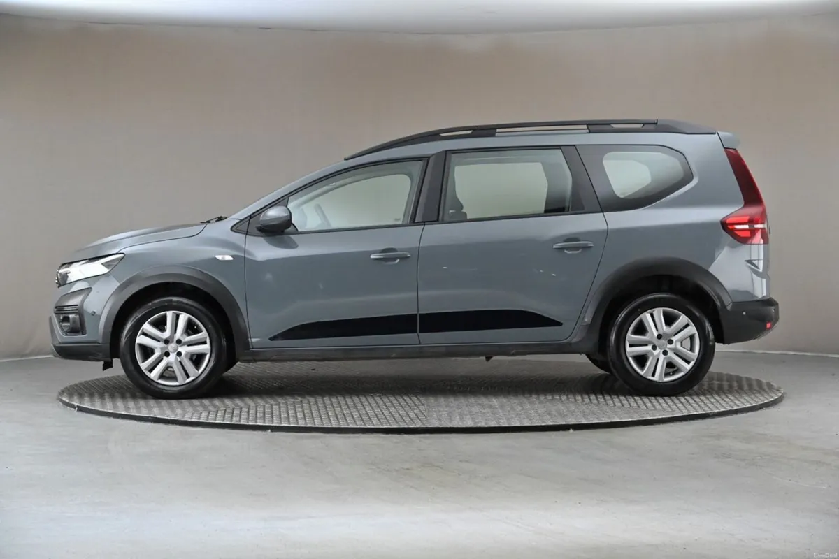 Dacia Jogger 1.0 TCE EXPRESSION 7SEATS **REVERSE C - Image 5