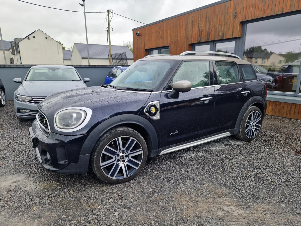 Mini Cooper 2022 - Image 1
