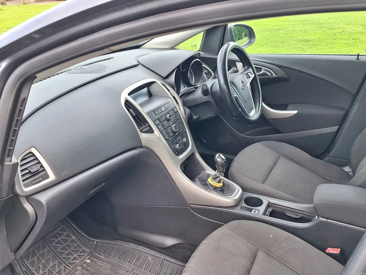 Opel astra estate - Image 2