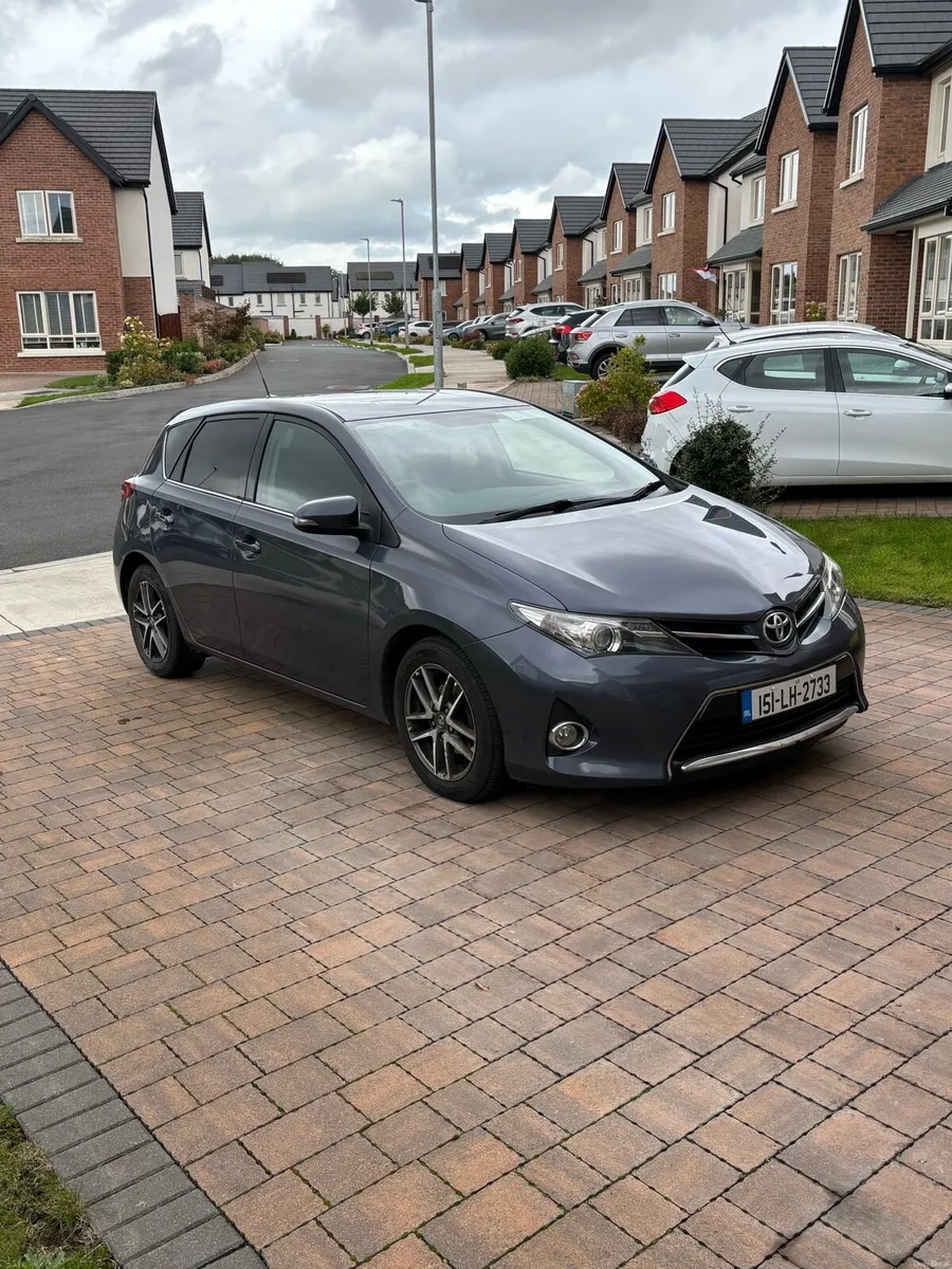 2015 Toyota Auris 1.4 D-4D Diesel - NCT 10/27 - Image 1