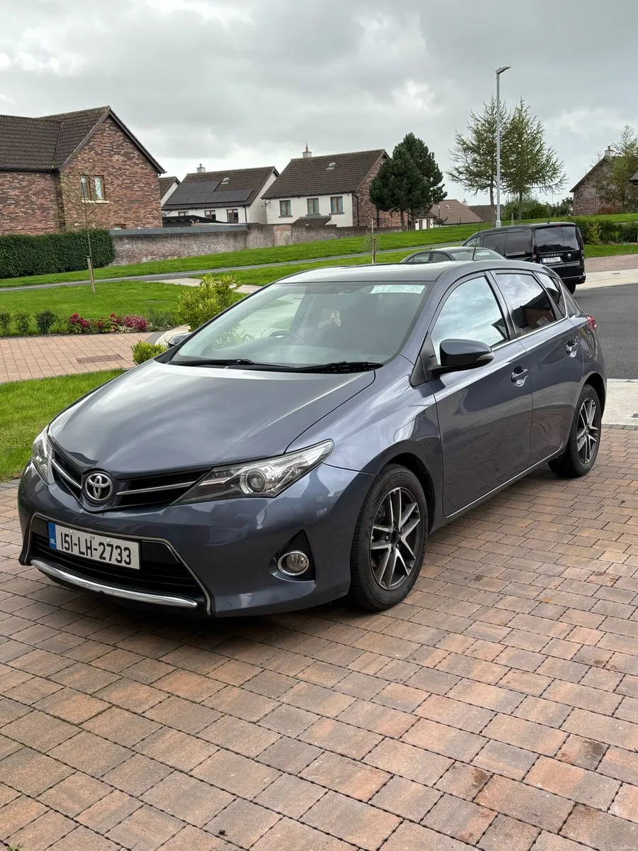 2015 Toyota Auris 1.4 D-4D Diesel - NCT 10/27 - Image 5