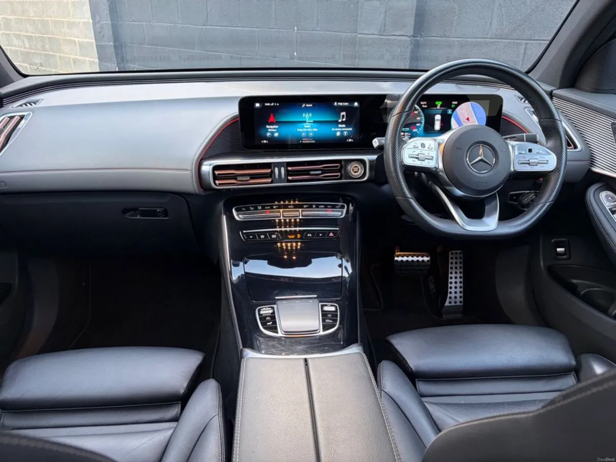 Mercedes-Benz EQC 400 AMG Line 4matic Premium Plus - Image 3