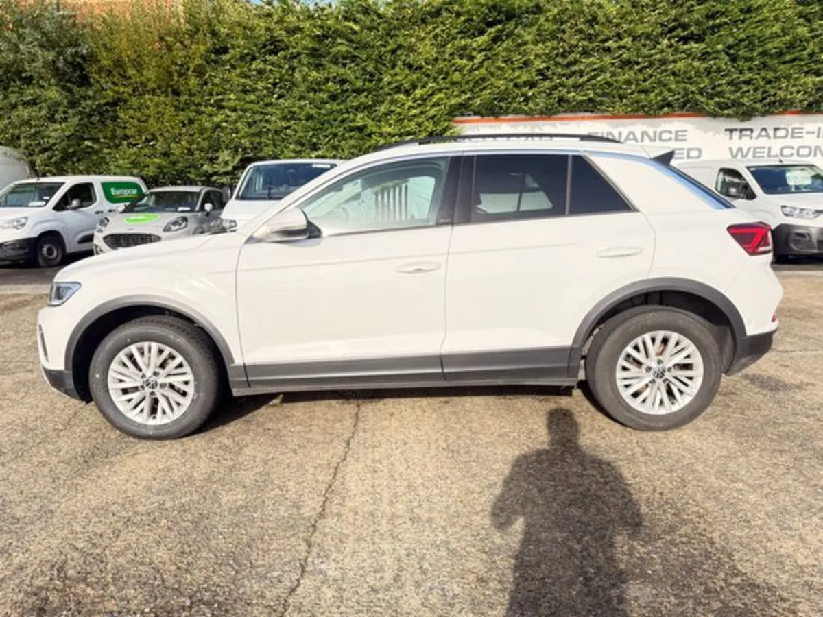 Volkswagen T-Roc Life 1.0 TSI M6F 116HP - Image 4