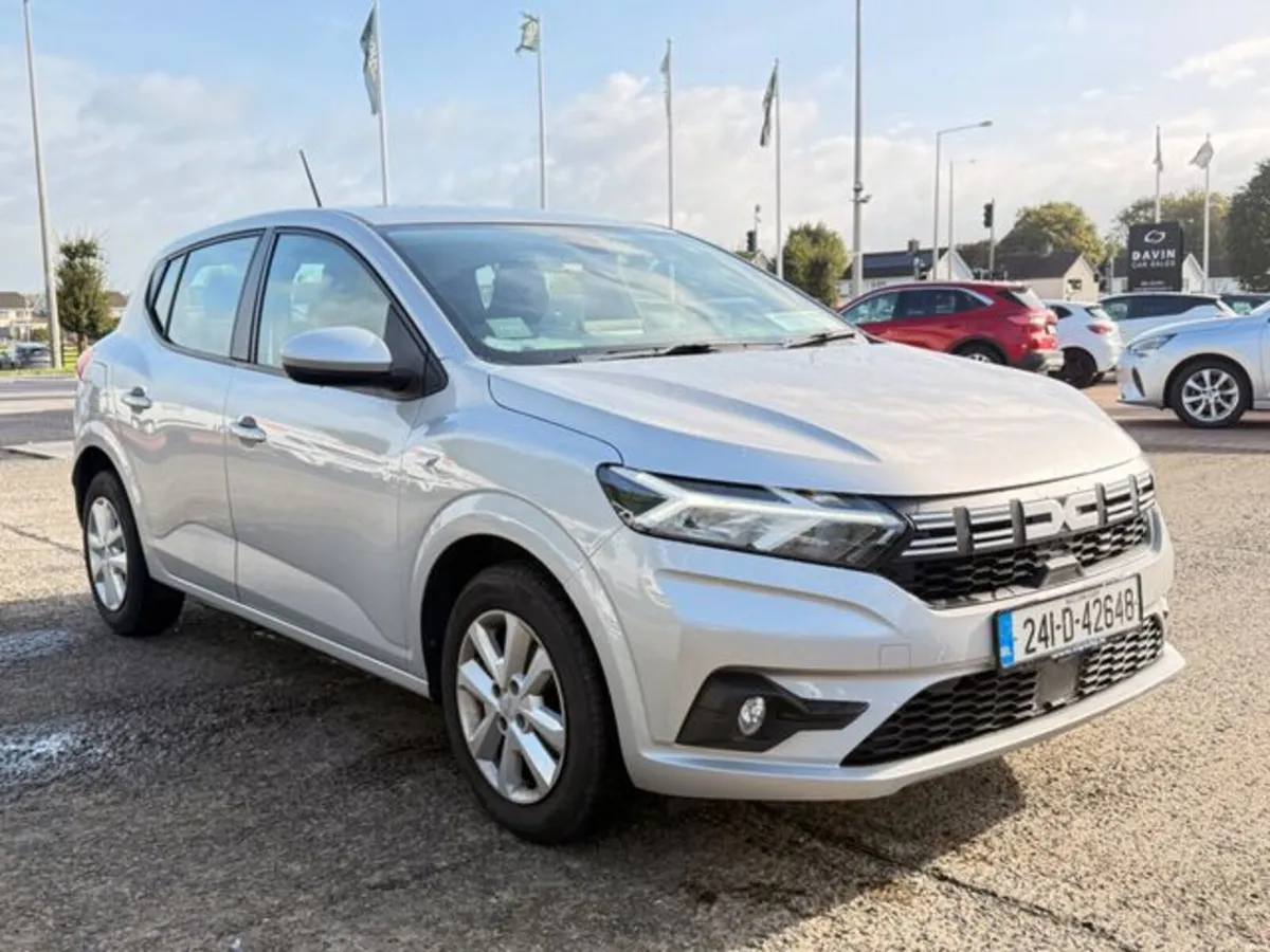 Dacia Sandero Expression TCE 90 5SP NBI 5DR - Image 1