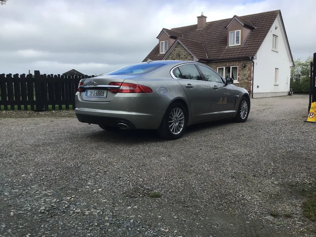 Jaguar XF 2.2D se - Image 2