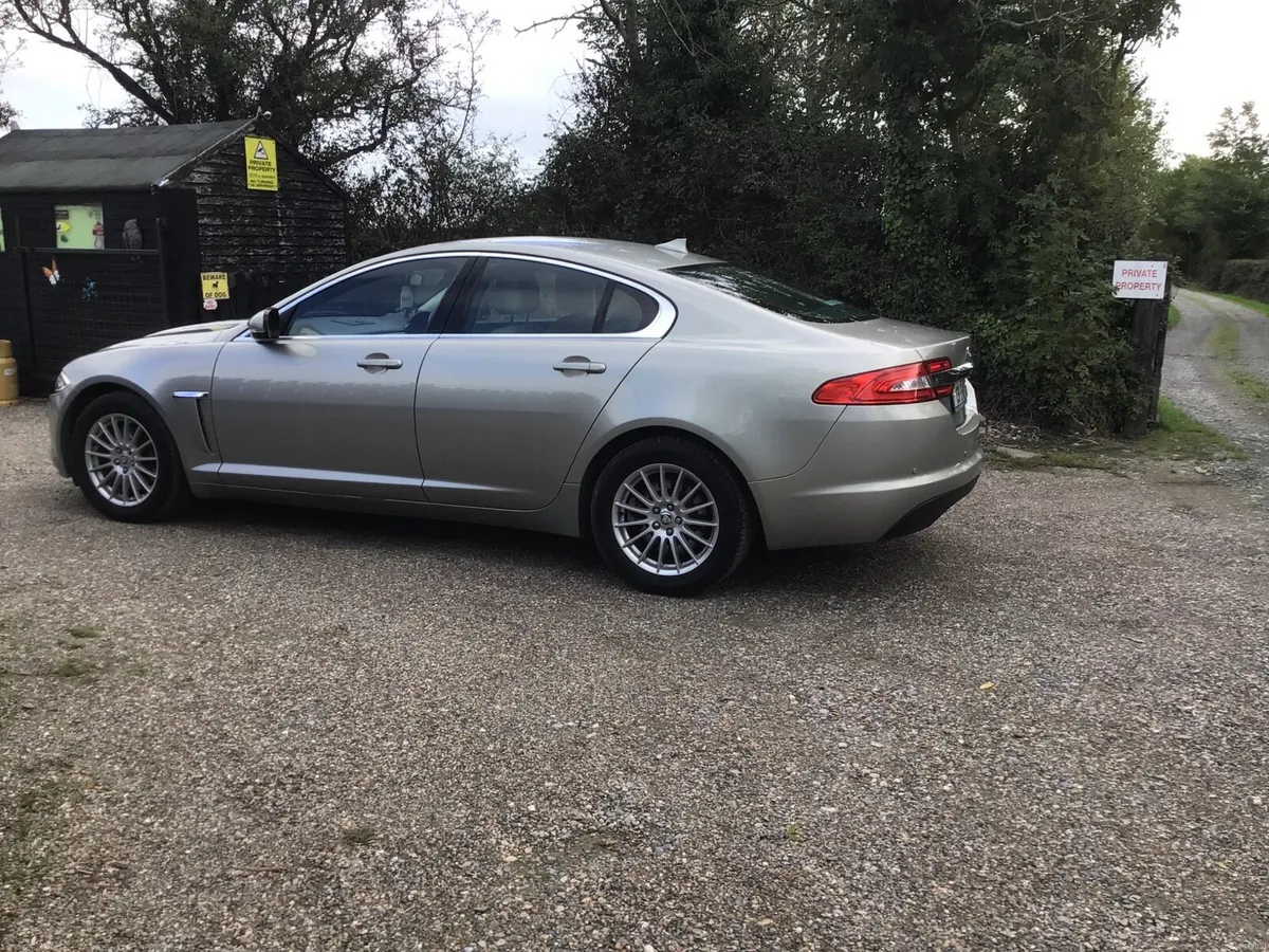 Jaguar XF 2.2D se - Image 3