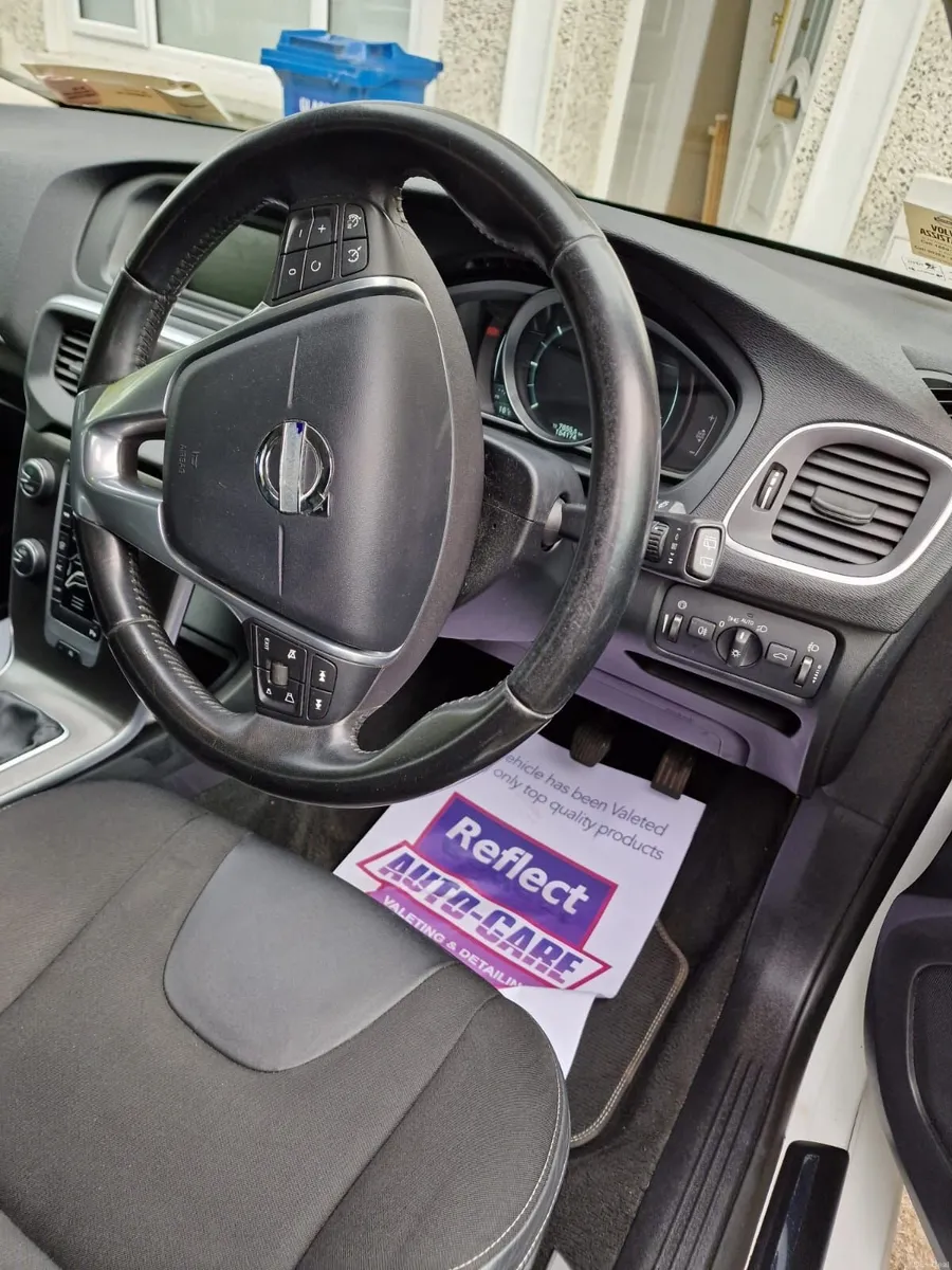 Volvo V40 2013 - Image 6
