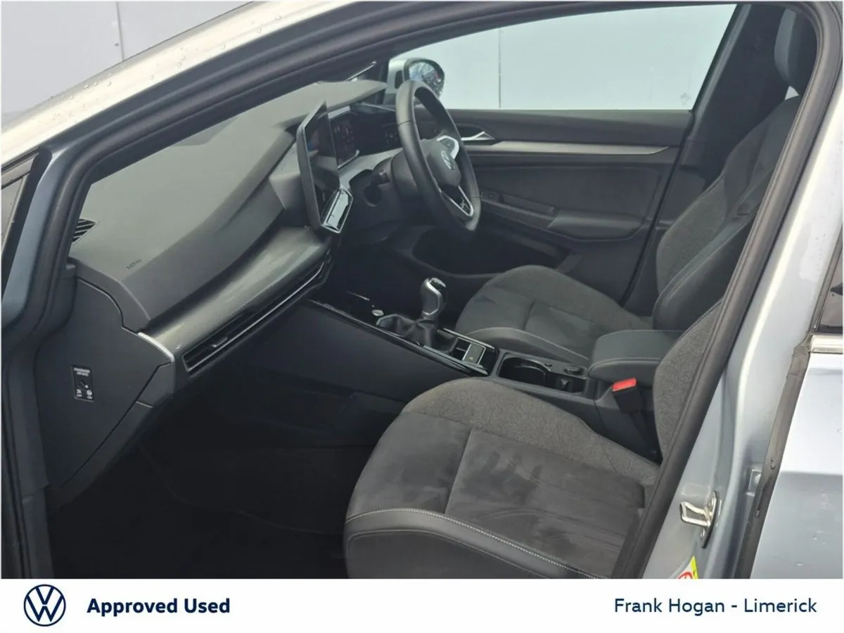 Volkswagen Golf 50 YEARS 2.0 TDI - SUNROOF - LIST - Image 4