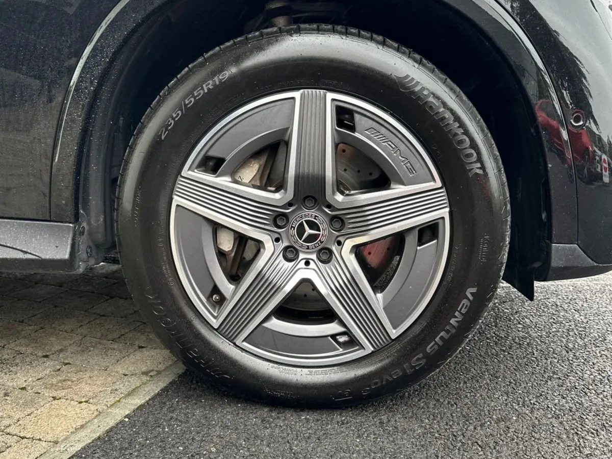 Mercedes-Benz GLC GLC 300e 4MATIC AMG Line - Image 4