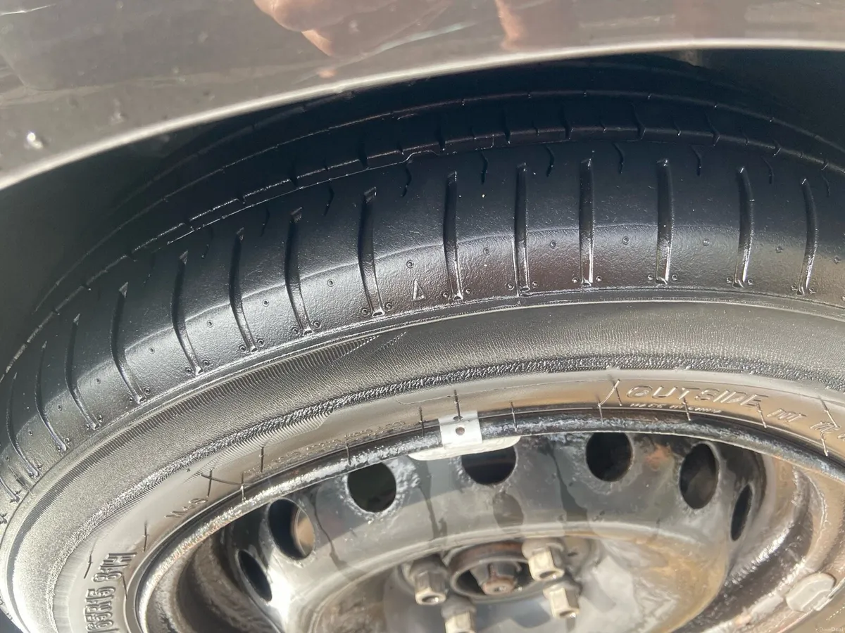 Car - Image 5