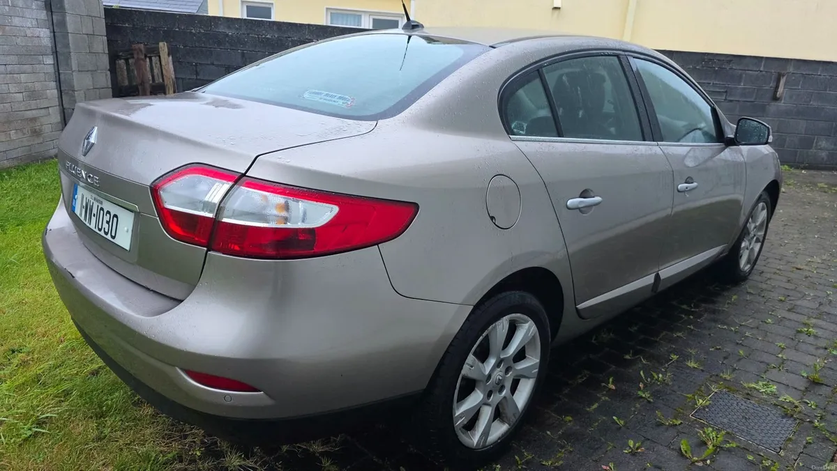 Renault Fluence 2011 1.5DCI TOM TOM edition - Image 4