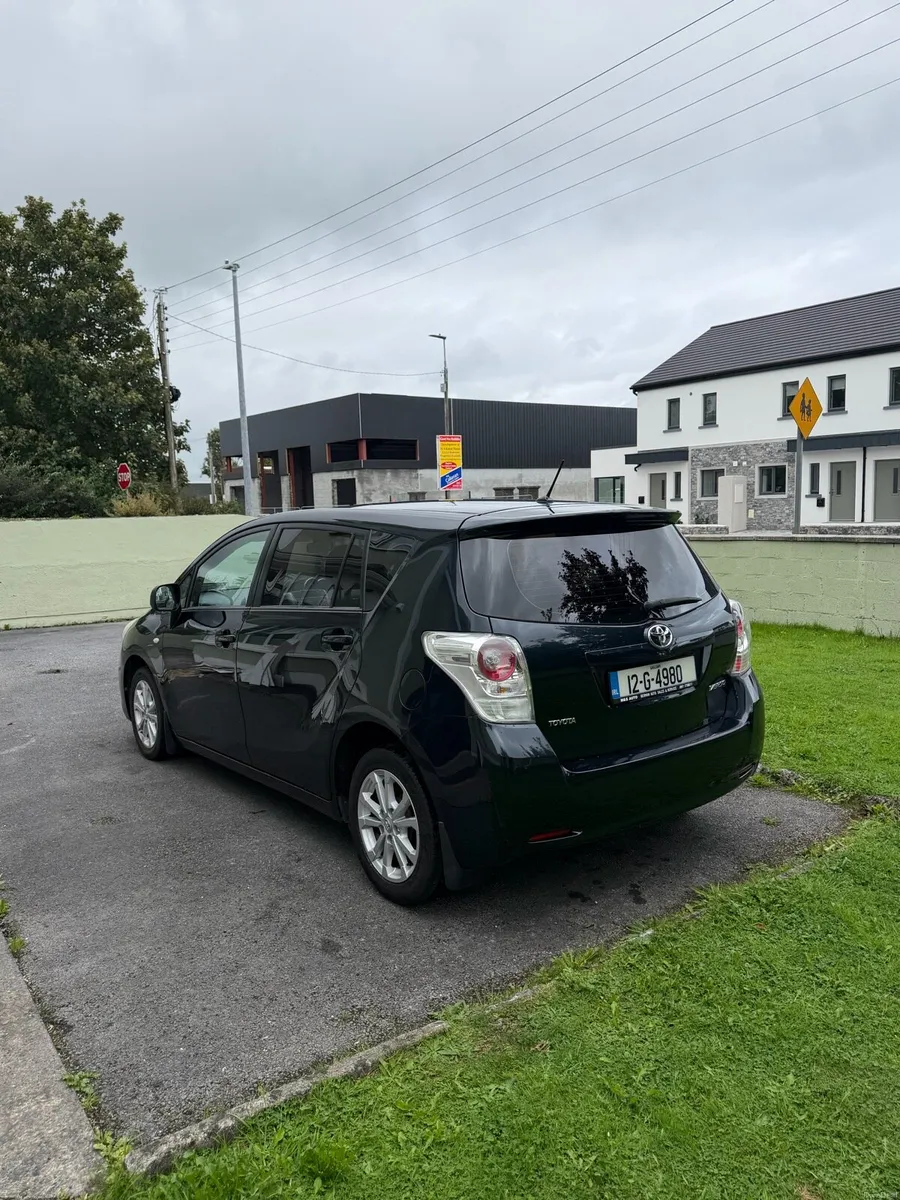 Toyota verso - Image 4