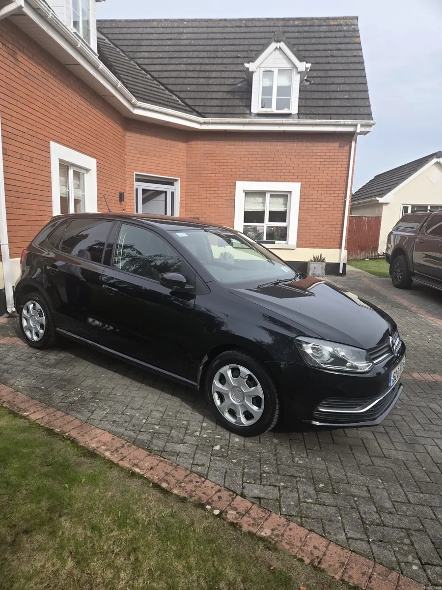 Volkswagen Polo 2015 - Image 2