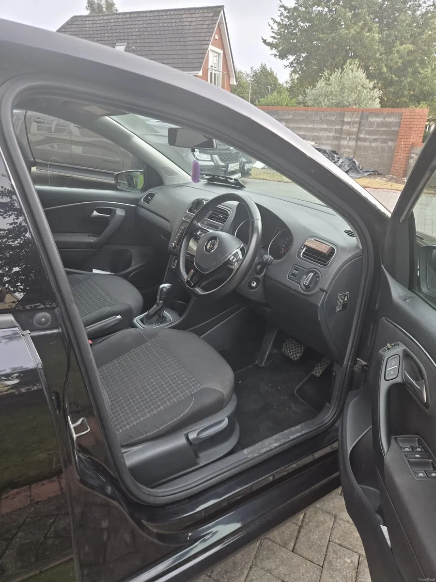 Volkswagen Polo 2015 - Image 5
