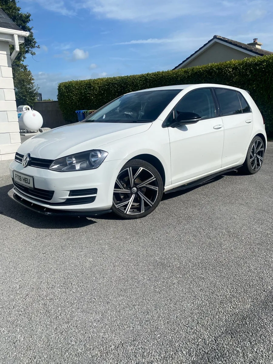 Vw Golf 2.0 litre DSG Automatic Bluetec 2013 - Image 1