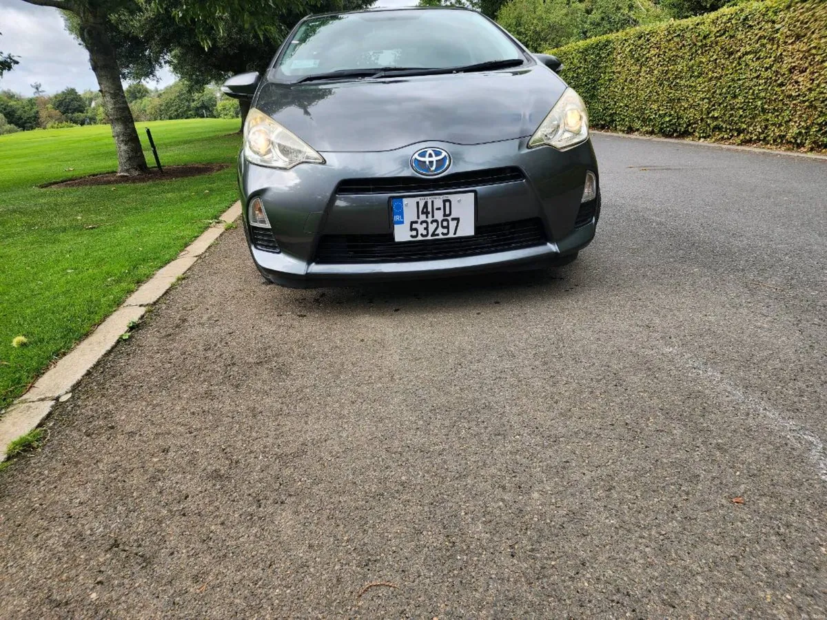 TOYOTA AQUA AUTOMATIC HYBRID G MODEL - Image 3