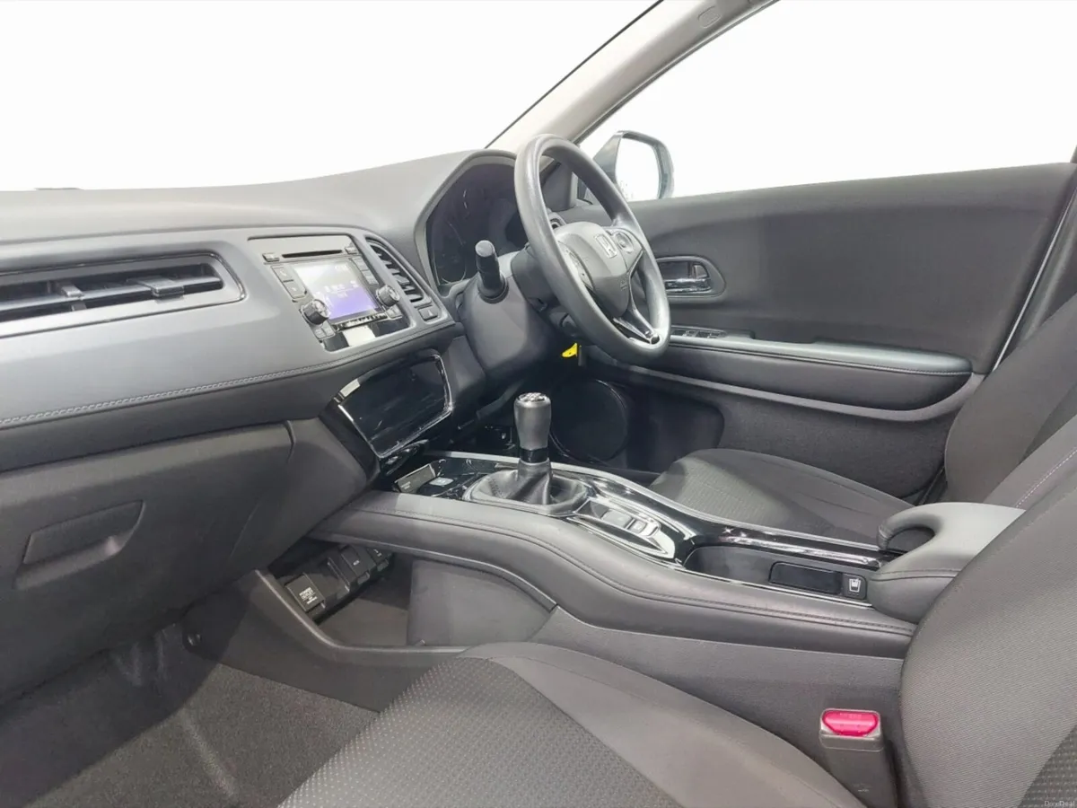 Honda HR-V 1.5 i-VTEC S 5dr - Image 2