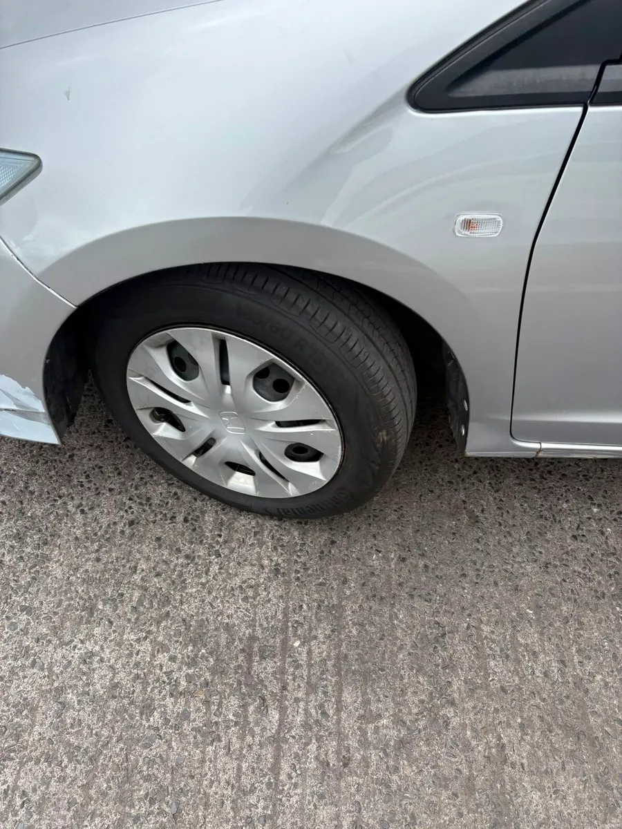 132 Honda Insight Hybrid 1.3 Automatic - Image 4
