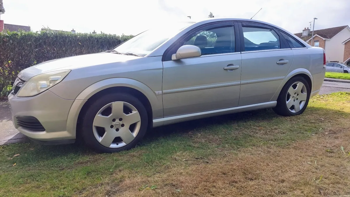 Opel Vectra 2008 - Image 2