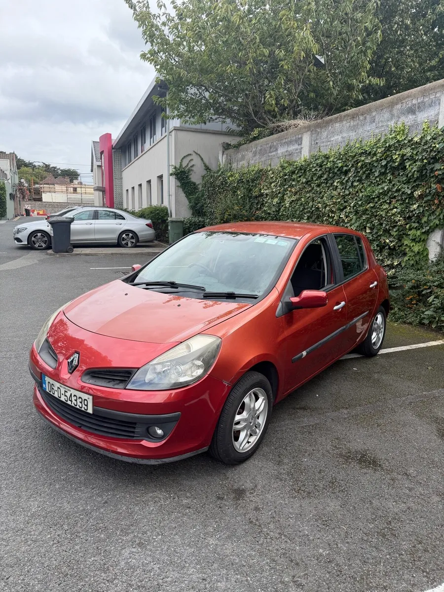Renault Clio - Image 2