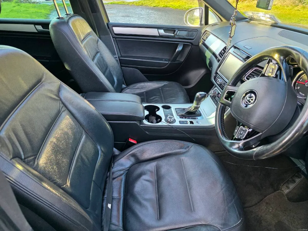 volswagan Touareg R-line V6 - Image 3
