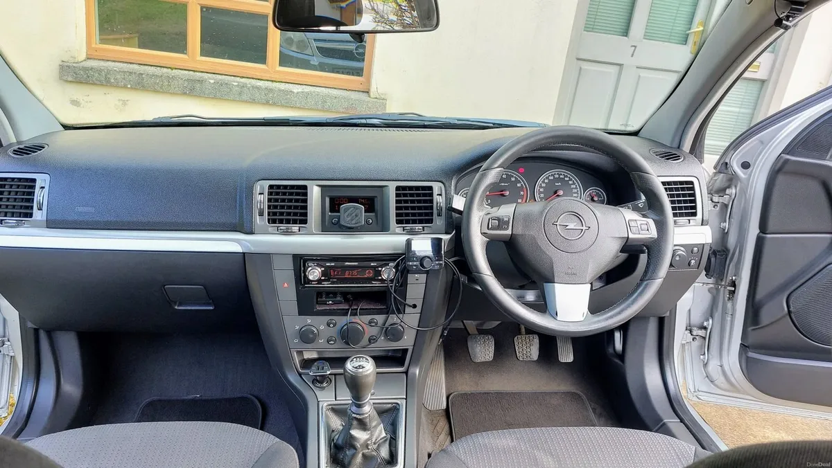 Opel Vectra 2008 - Image 5