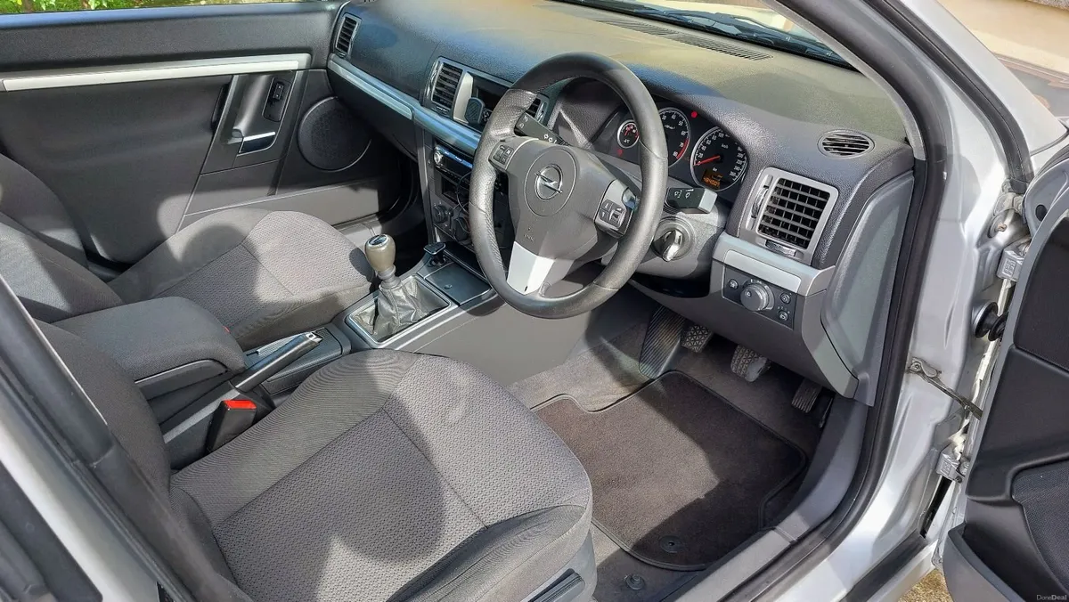 Opel Vectra 2008 - Image 6