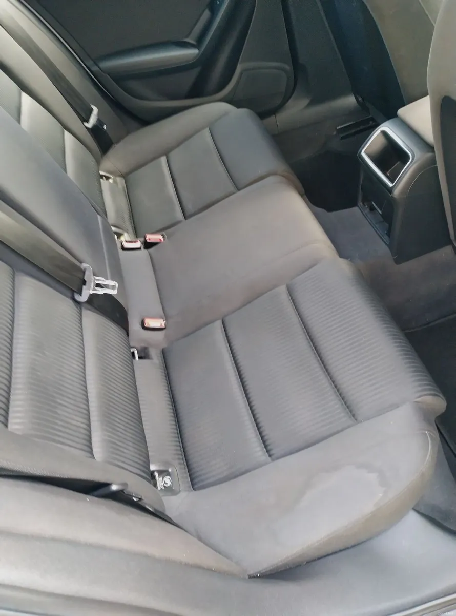 Audi A4 Estate 2010 - Image 5