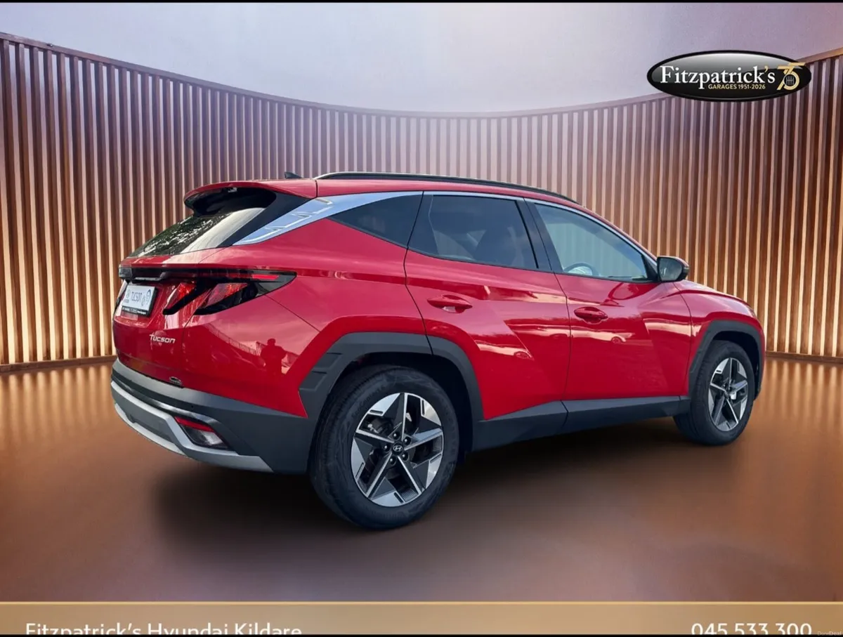 Tucson Executive with Black leather Turbo Diesel - Image 2