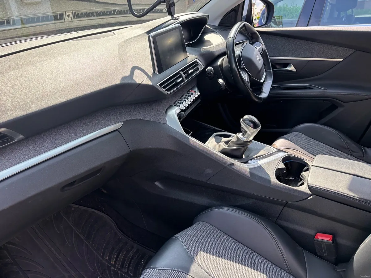 Peugeot 5008, 1.5 blueHDI - Image 4