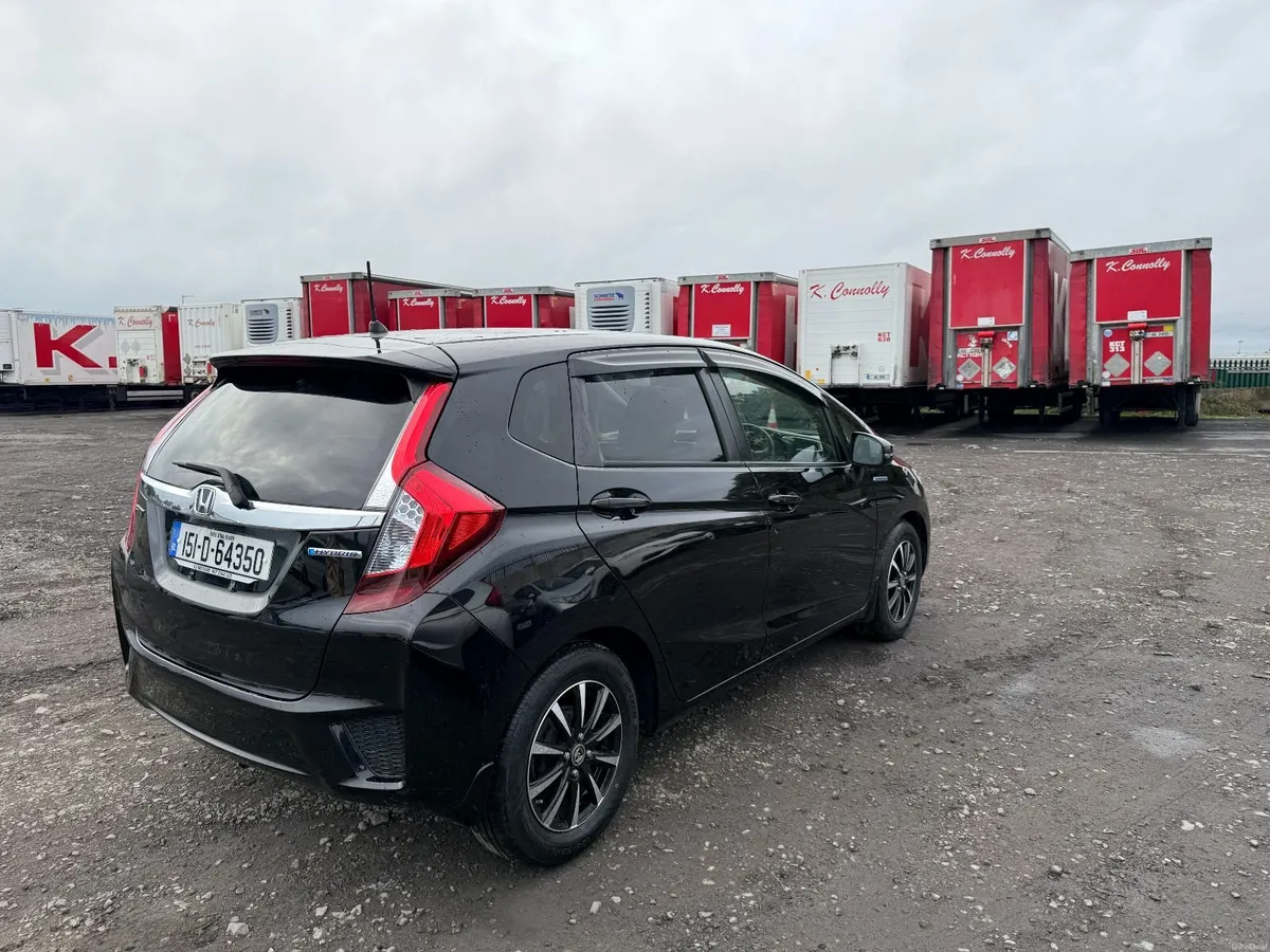 2015 Honda Fit 1.5 Self-Charging Hybrid Automatic - Image 6