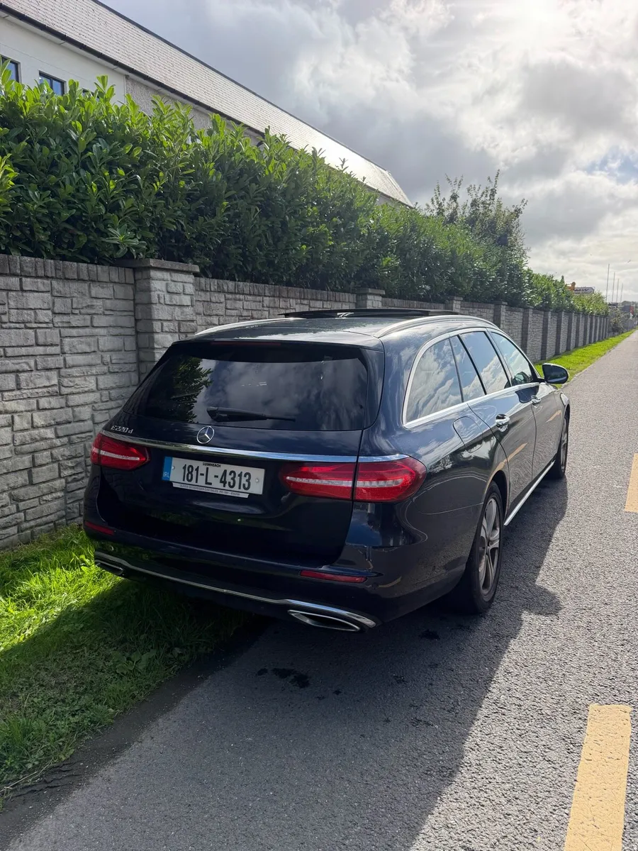 2018 Mercedes-Benz E220 Estate - Image 3