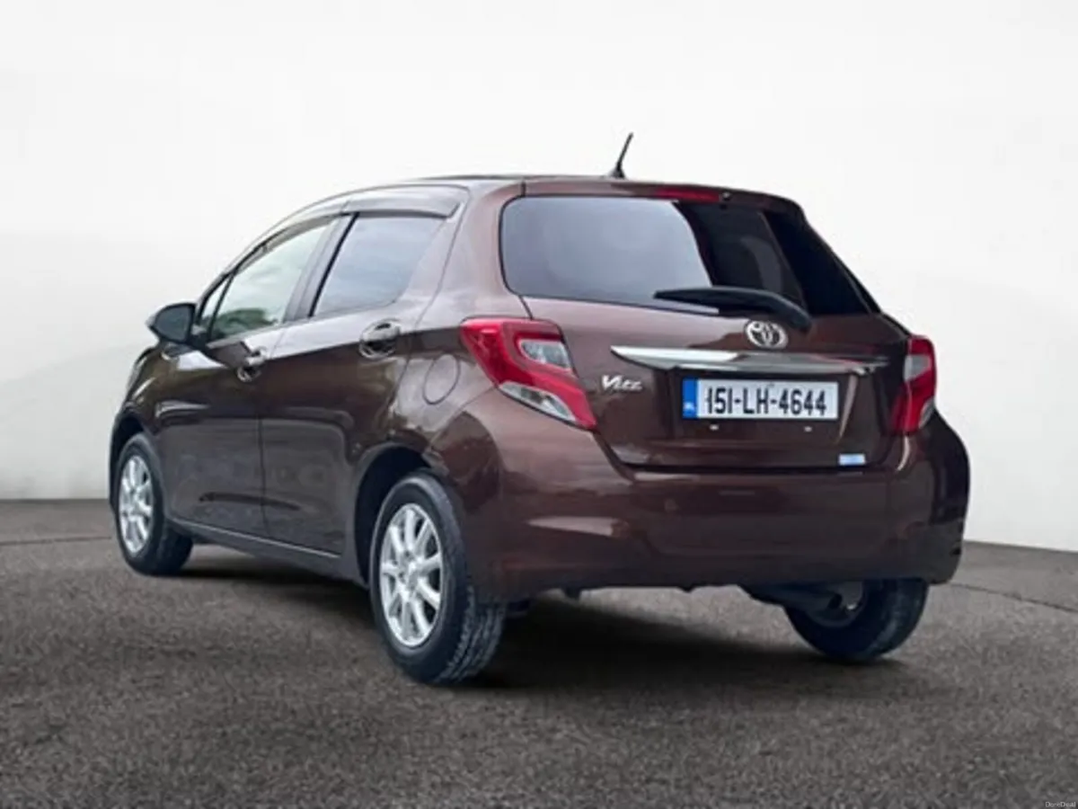 Toyota Vitz 2015 **UPGRADED INFOTAINMENT SYSTEM** - Image 5