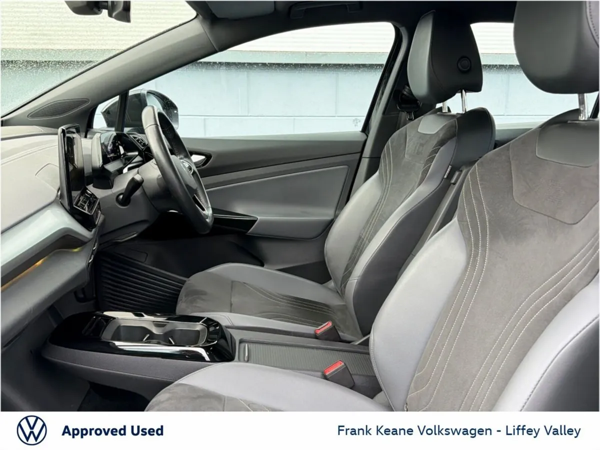 Volkswagen ID.4 52KWH LIFE 148HP *GRENADILA BLACK - Image 4