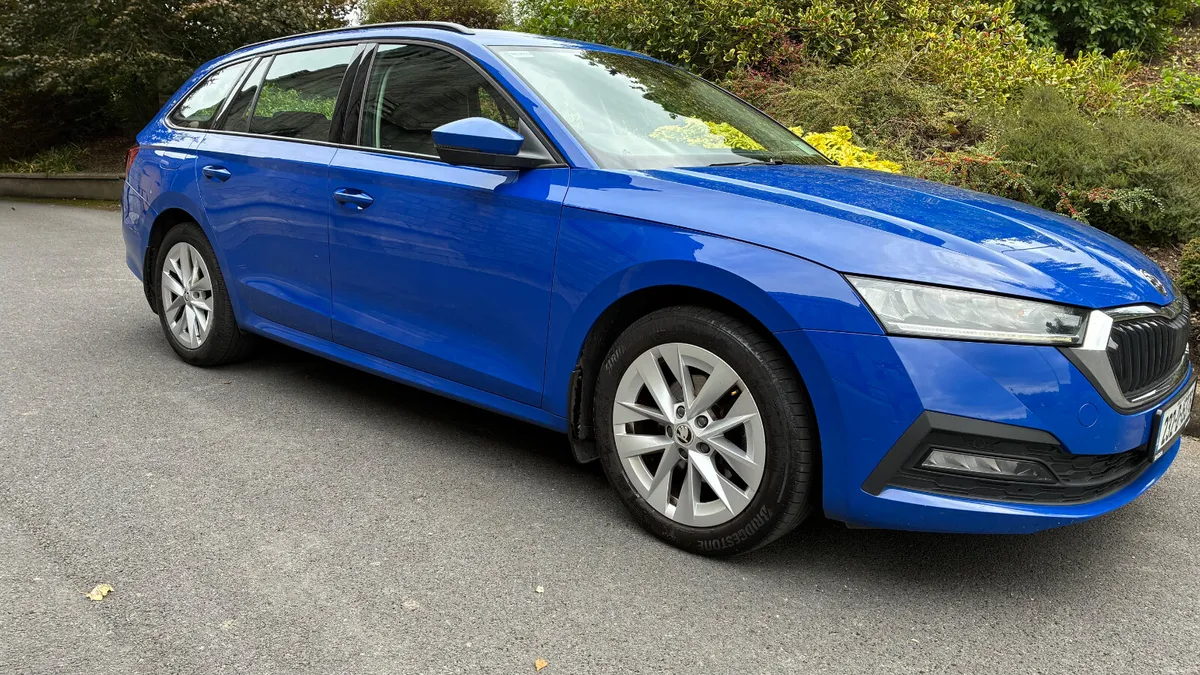 Skoda Octavia 2023 ESTATE 2.0 TDI FULL SERVICE HIS - Image 1