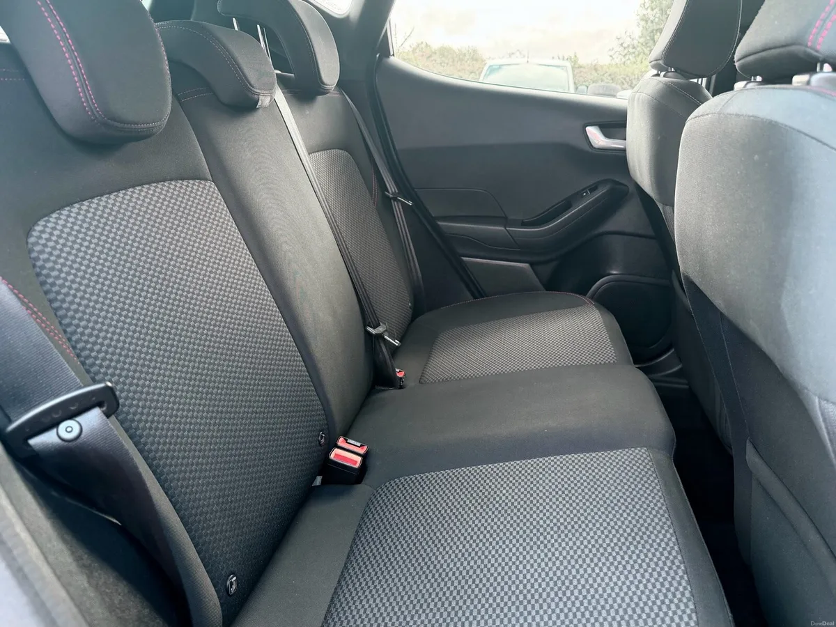 Ford Fiesta ST Line 2021 - Image 6
