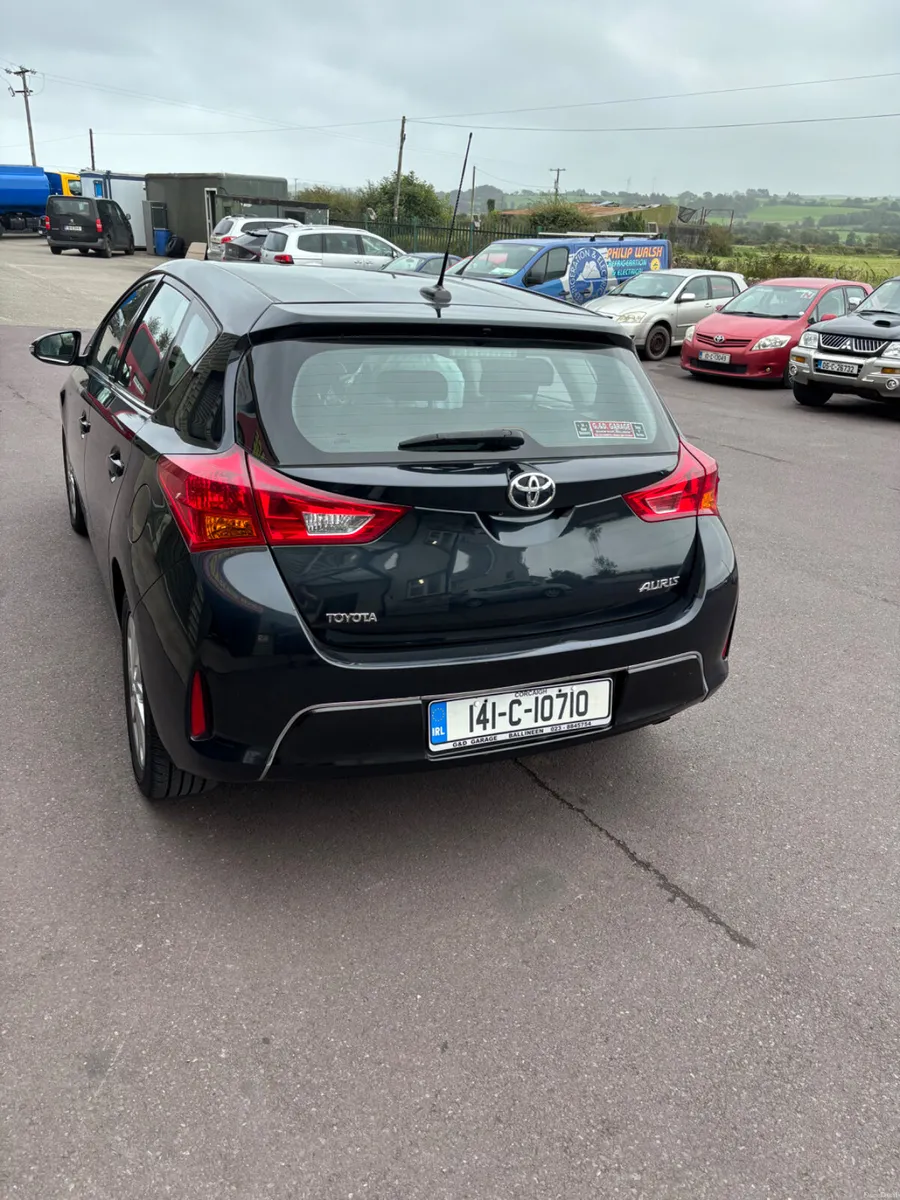 Toyota Auris 2014 - Image 6