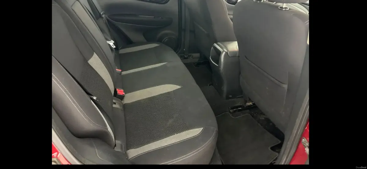 Nissan Qashqai LOW MILAGE - Image 2