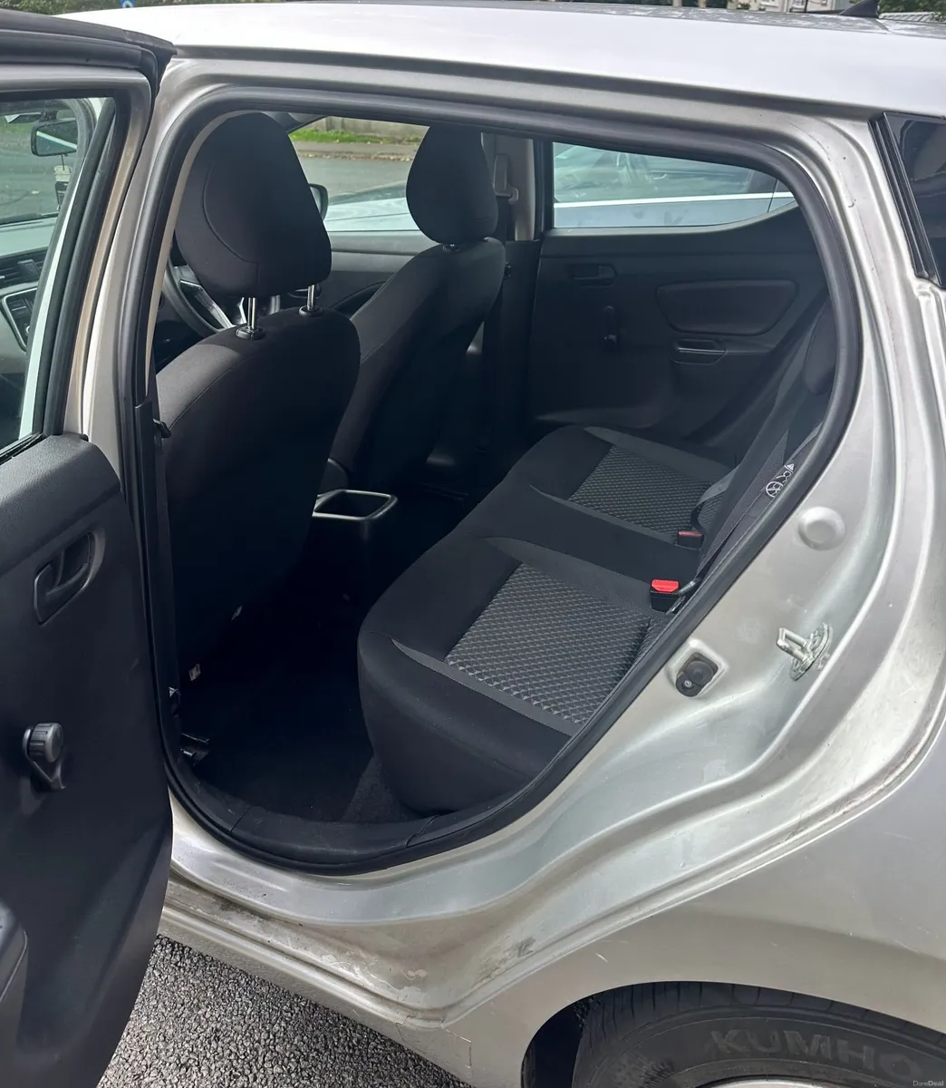 Nissan Micra 2018 - Image 6