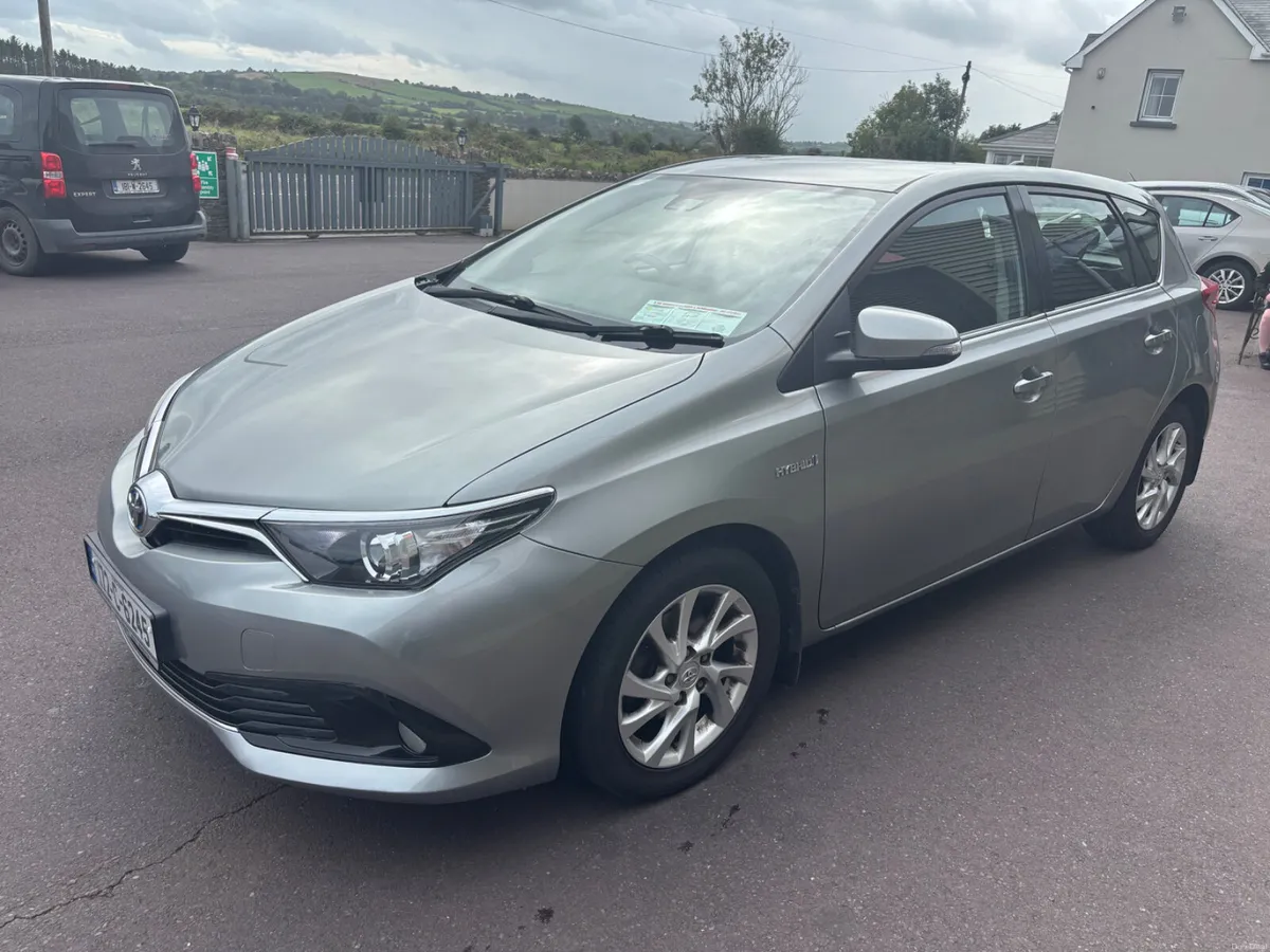 Toyota Auris 2017 - Image 4