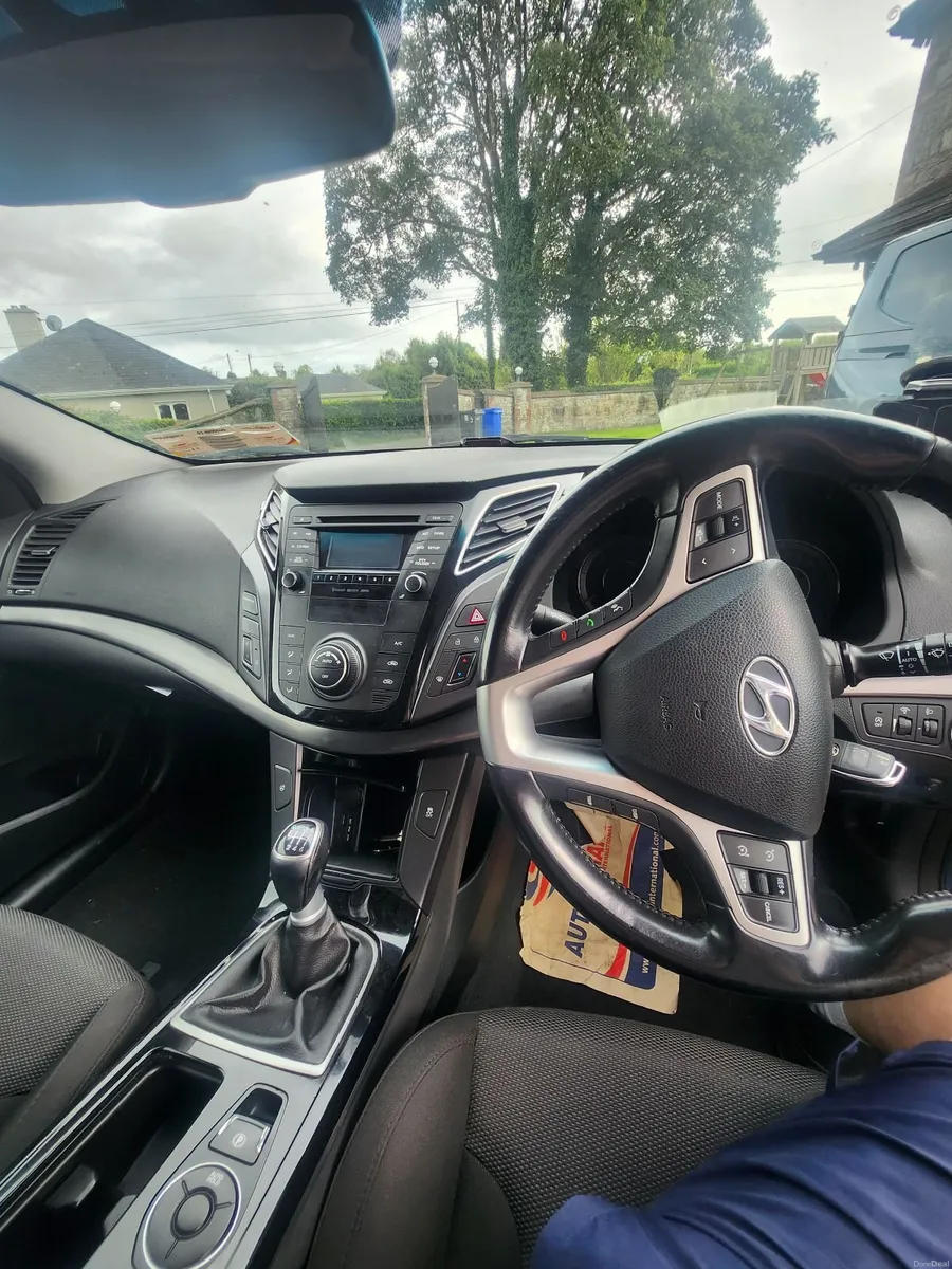 Hyundai i40 2015 - Image 2